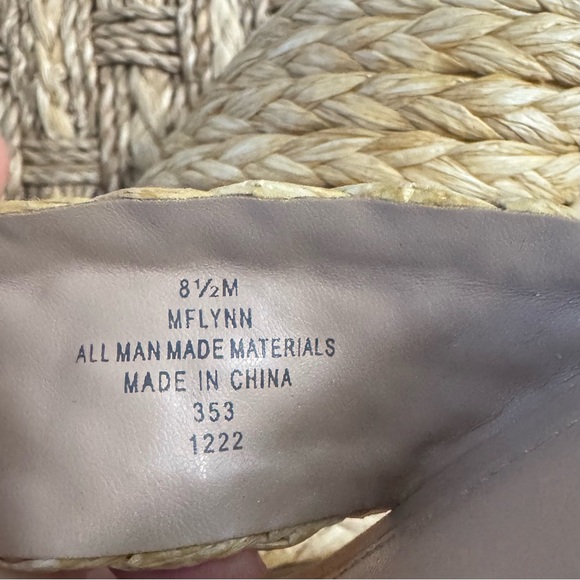 Marc Fisher Straw Sandals, Size 8.5 - Picture 4 of 6
